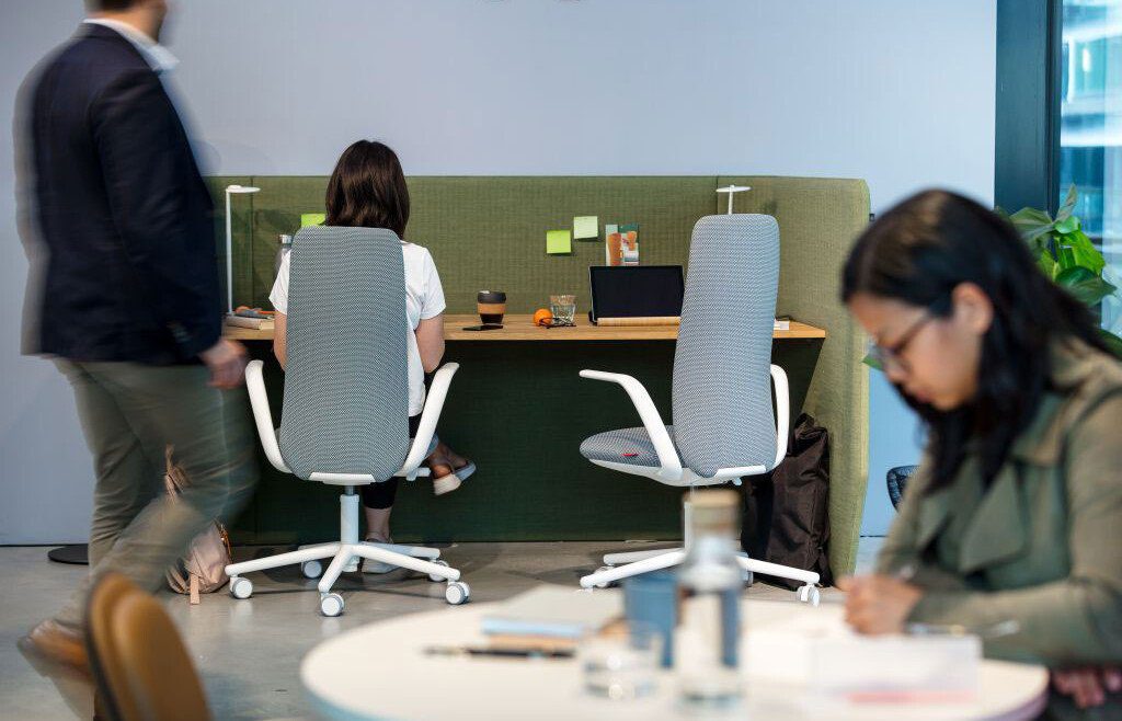 Hot Desking: der immer neue Arbeitsplatz